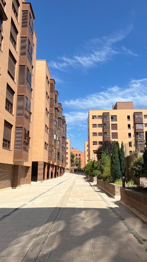 Deyanira Suite, Aeropuerto, Ifema Madrid Kültér fotó